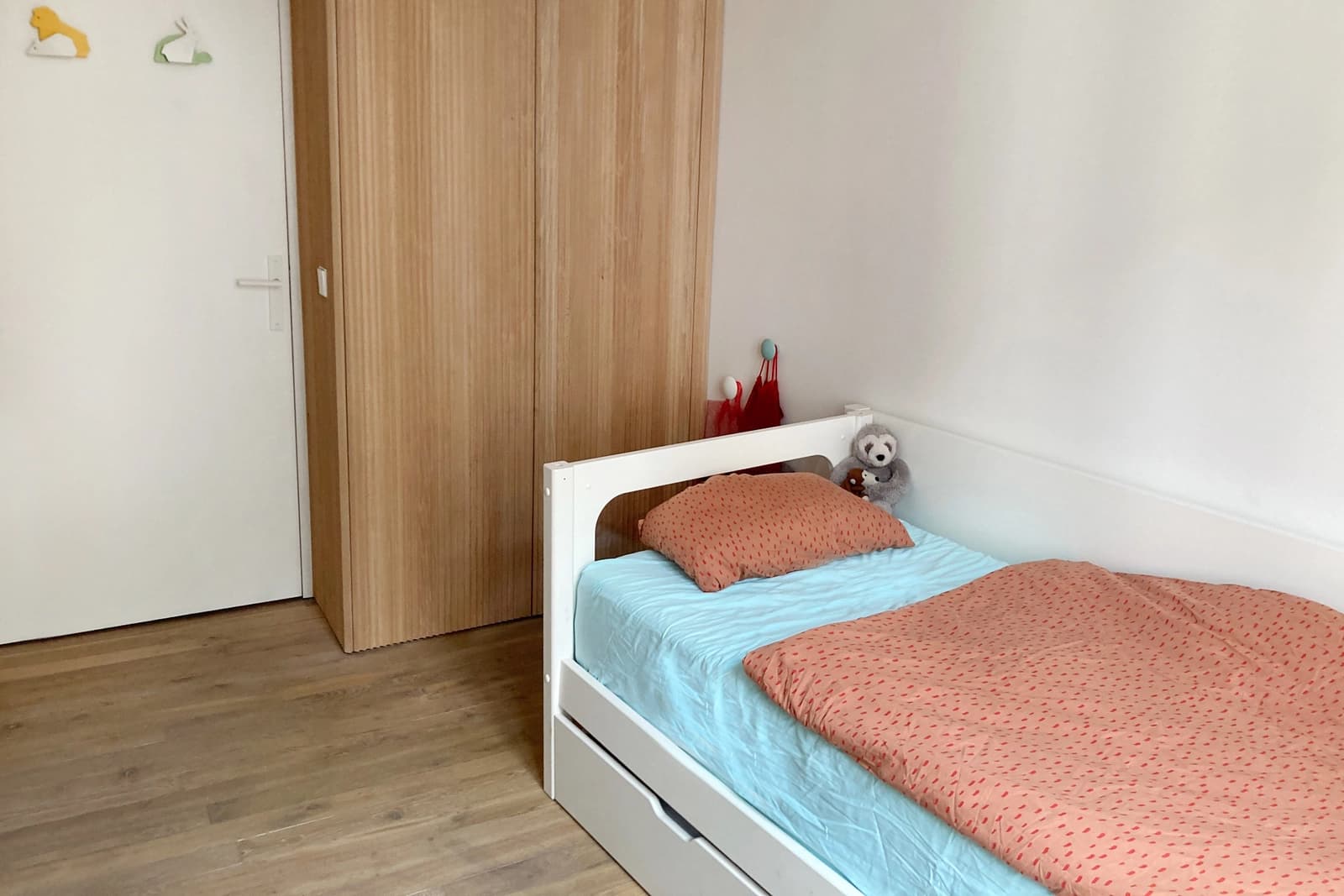 Bedroom in Bright apartment with skylight and high ceilings - 1