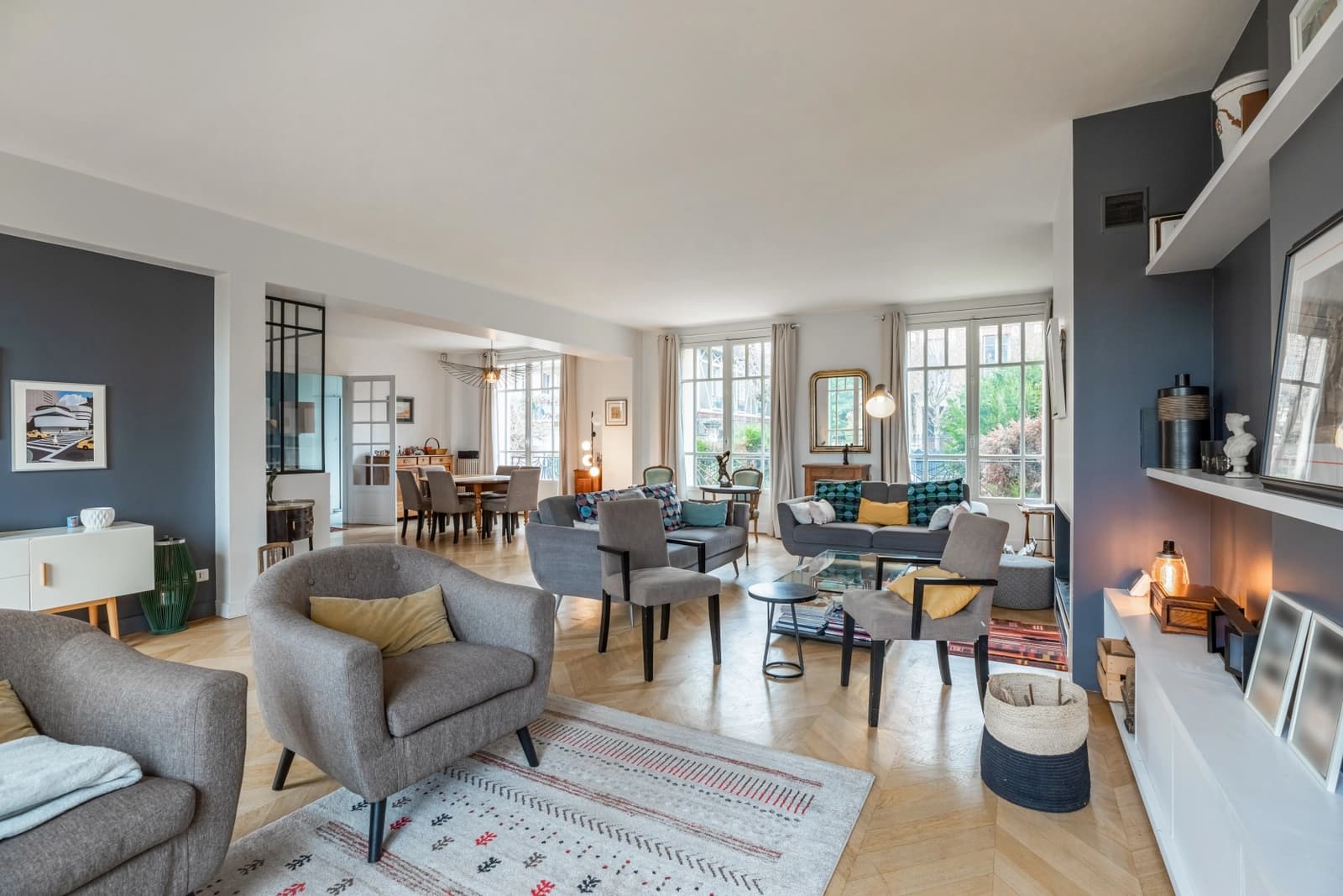 Salon dans Colombes: maison de 300m² avec un vaste jardin arboré - 1