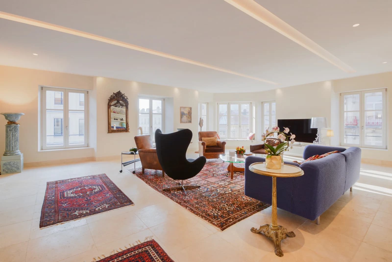 Loft baigné de lumière, un espace clair et apaisant