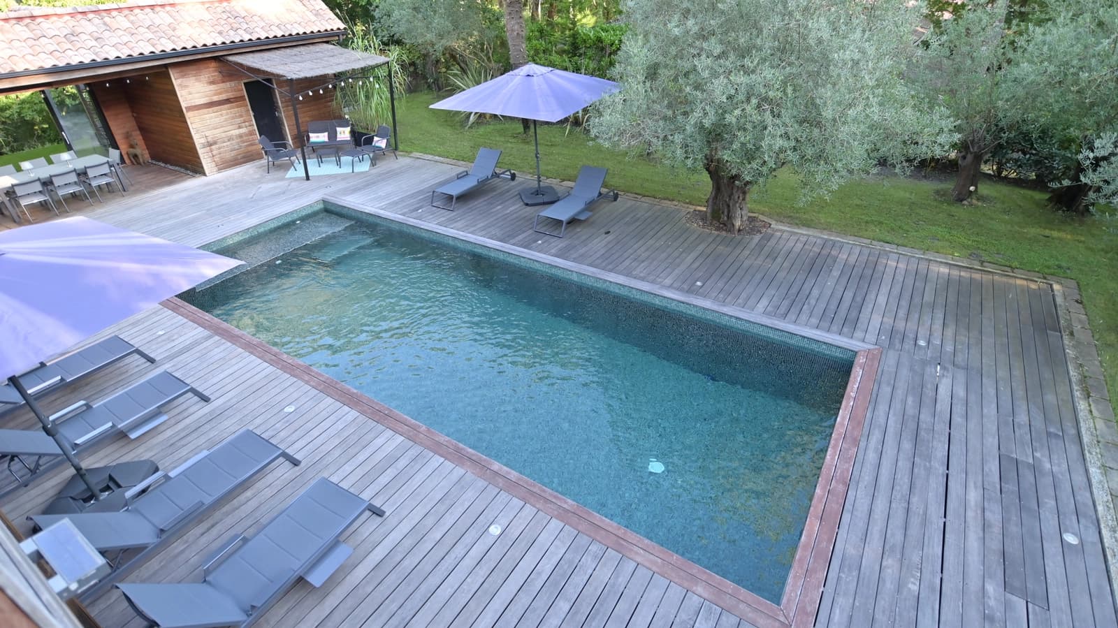 Salle de réunion dans Magnifique villa construite en bois exotique rare - 1