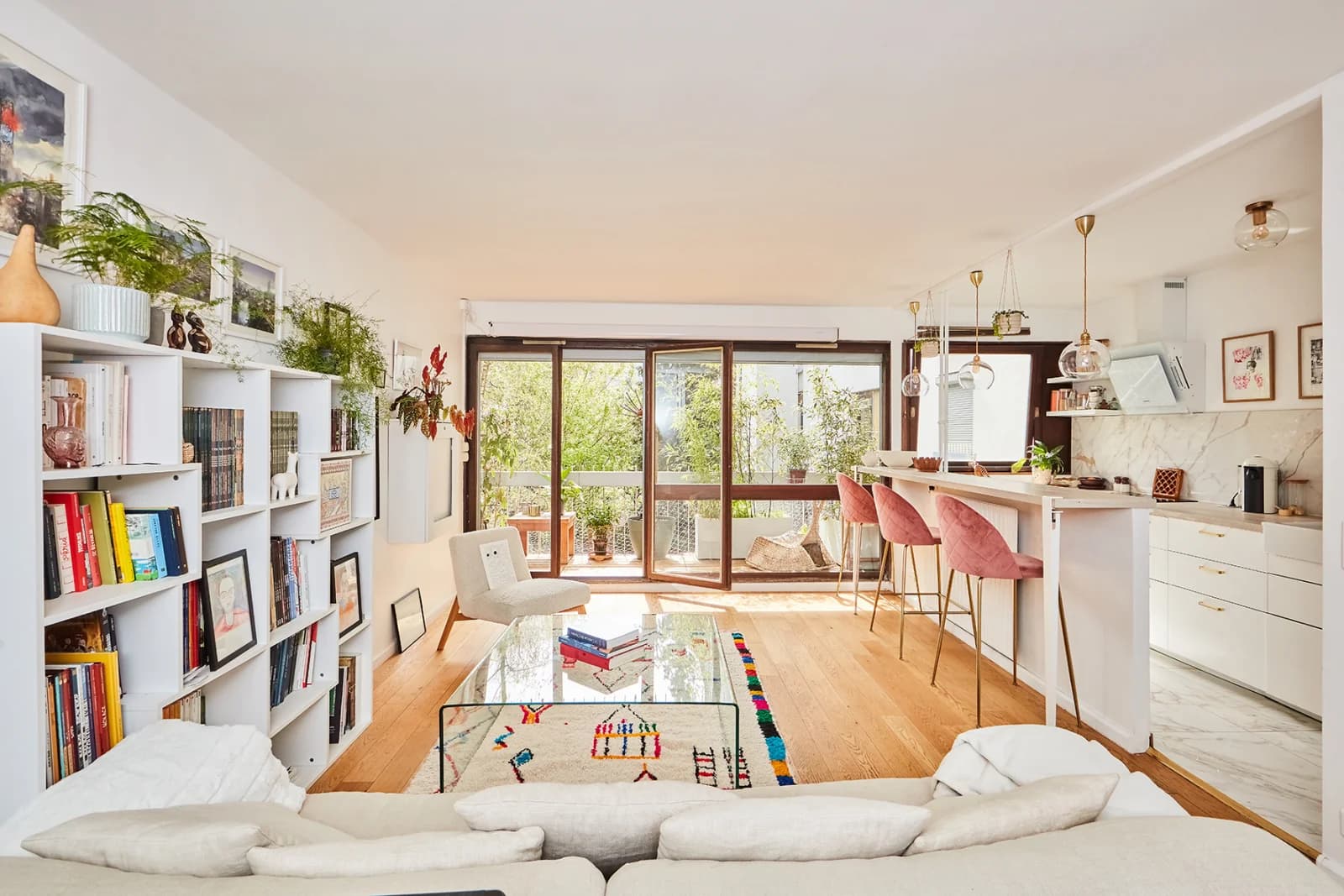 Espace Appartement d’artiste avec terrasse verdoyante - 0