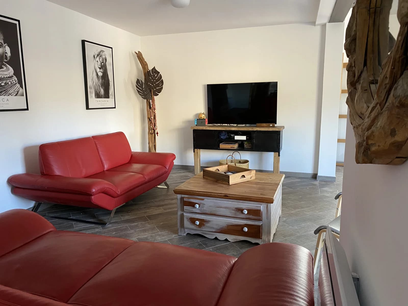 Salon dans Villa avec jardin luxuriant et piscine rafraîchissante - 1