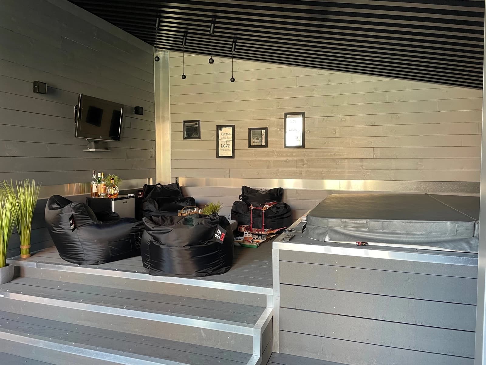 Space House-beautiful volumes-chic and modern decoration - 2