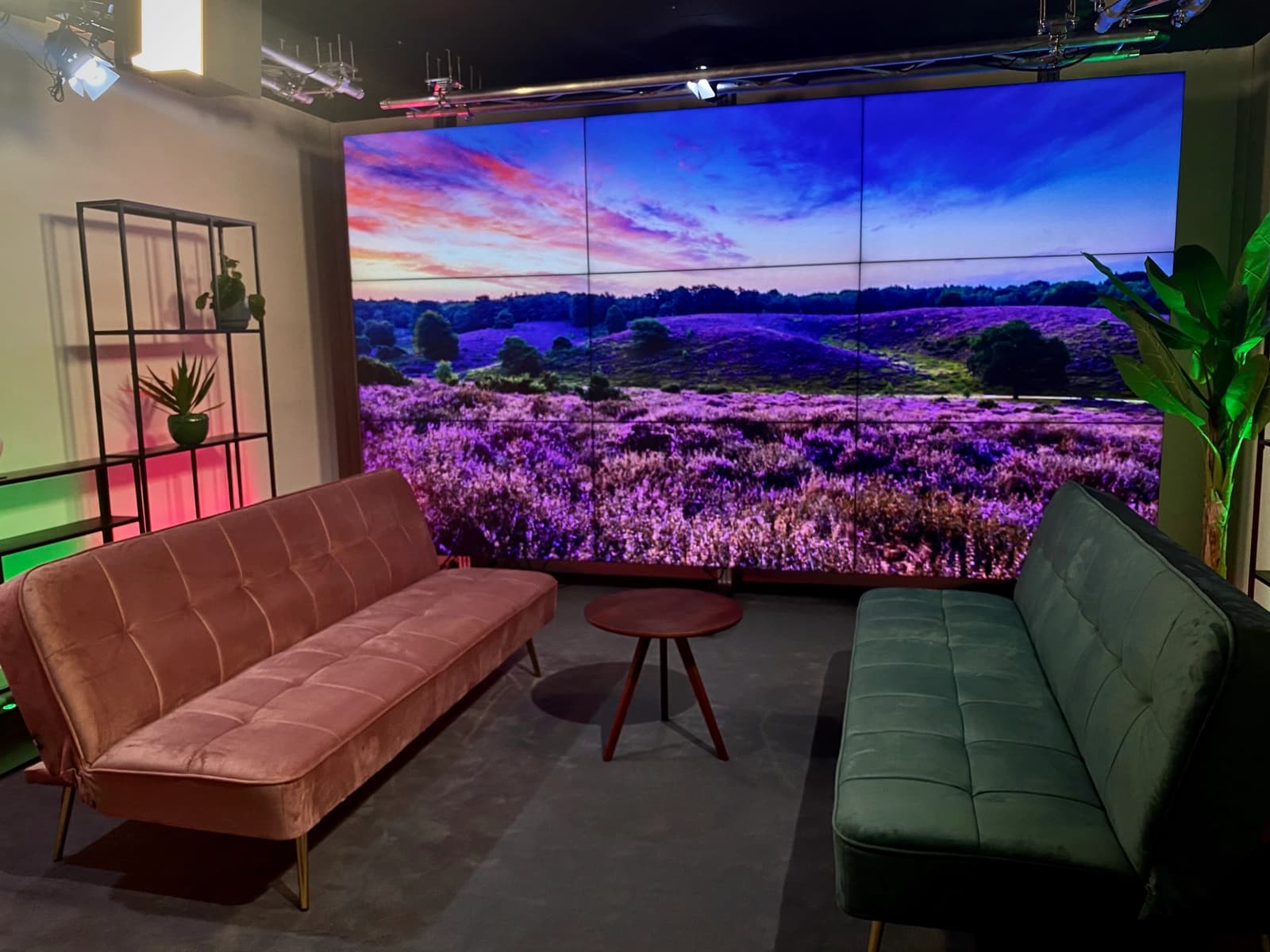 Living room in Fully equipped shooting studio - 1
