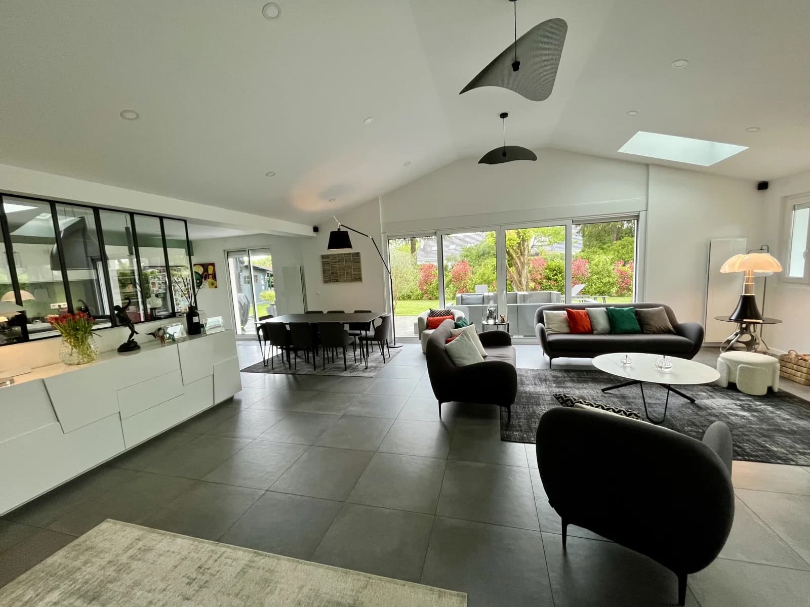 Space American-style home - 3