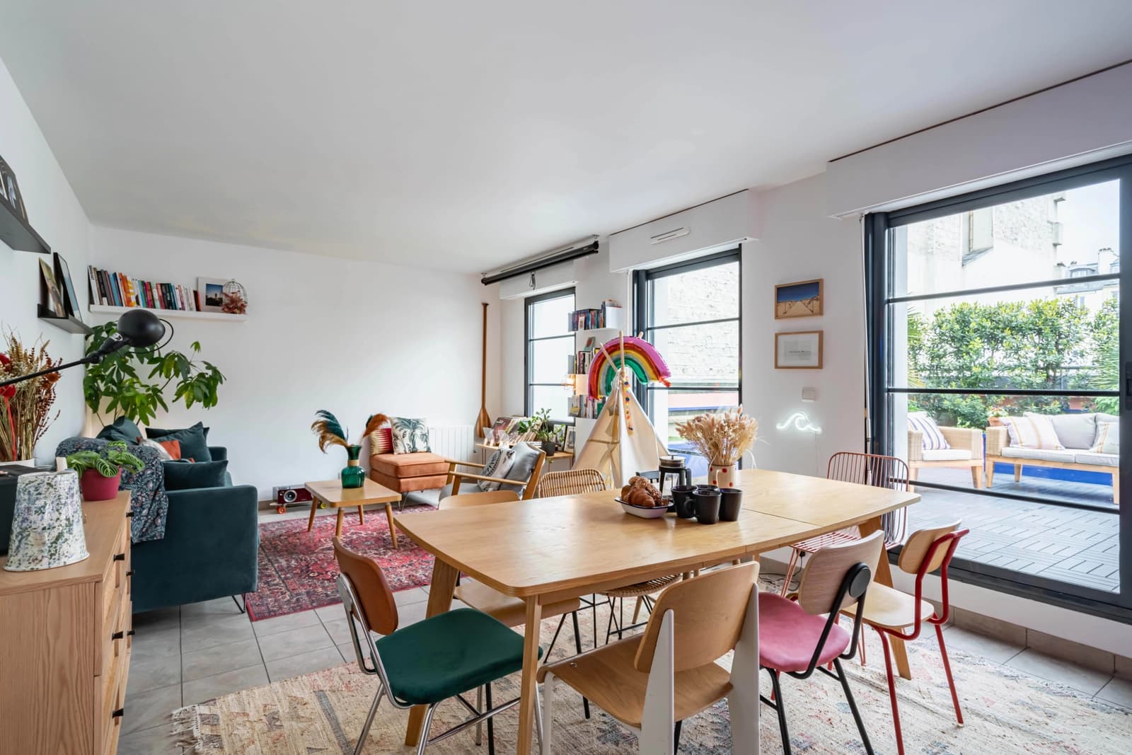 Salle de réunion dans L'esprit maison: terrasse, jardin et palmiers exotiques - 1