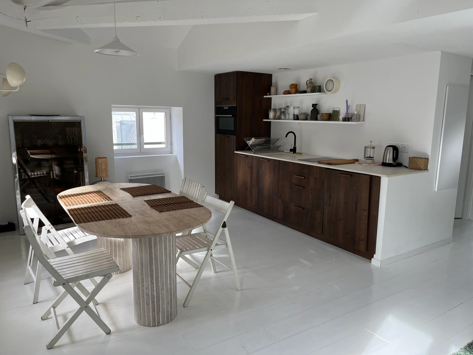 Meeting room in Bright designer loft in the heart of Biarritz - 1