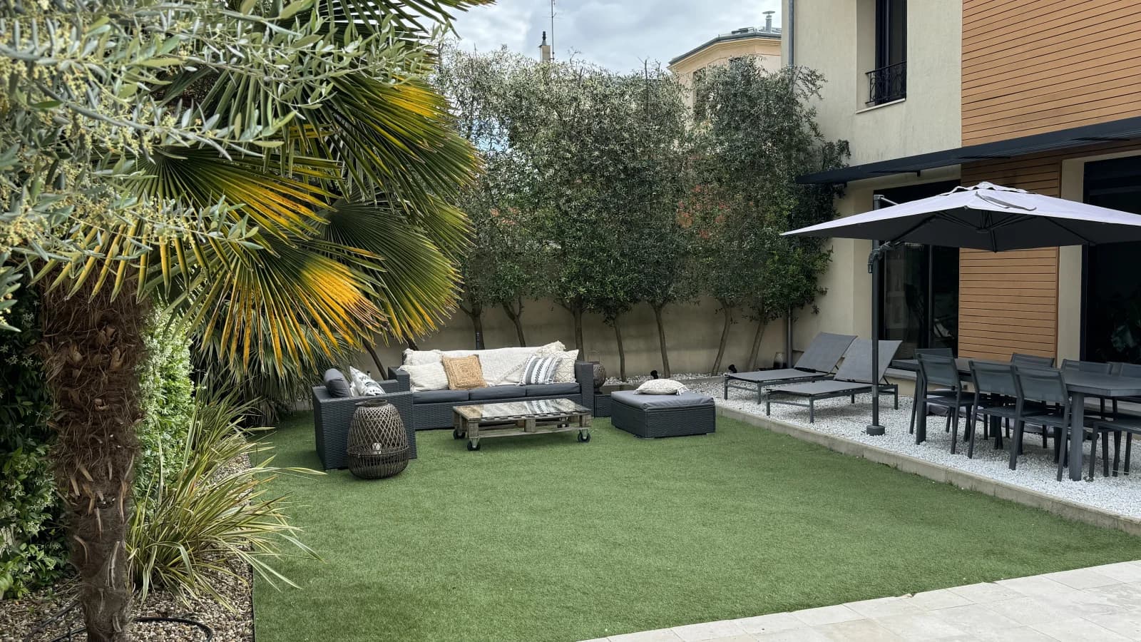 Space Architect-designed house 160m² with garden - 1