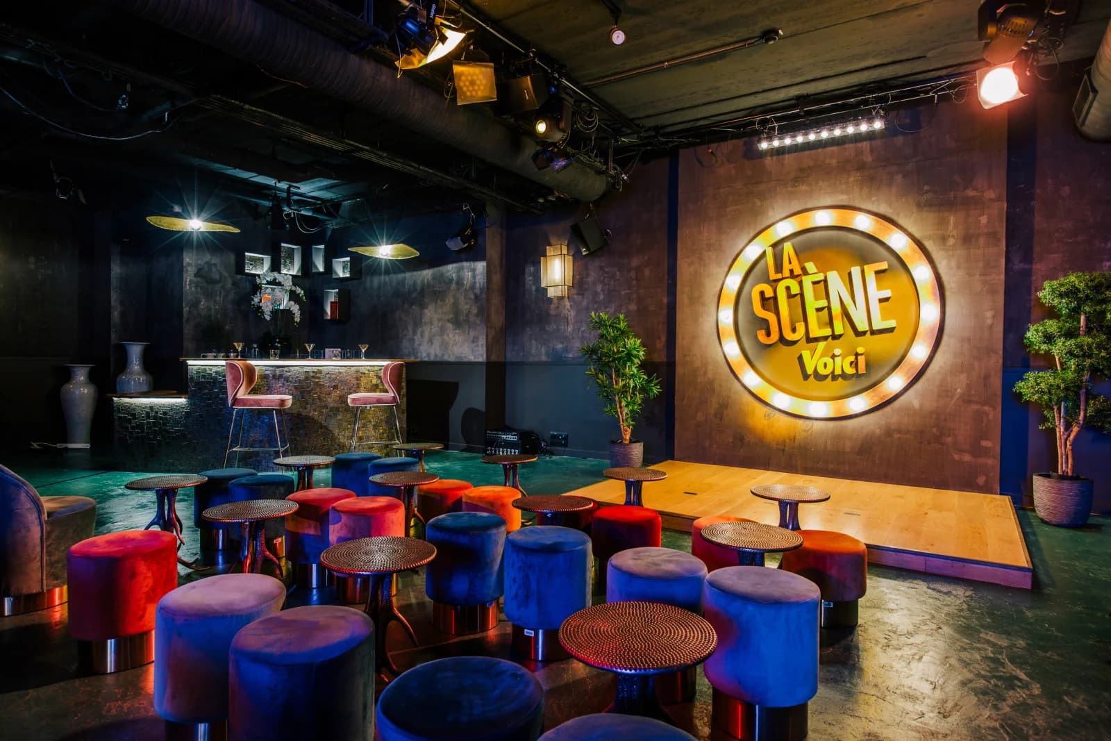 Espace Scène de Stand-up et son bar à l'ambiance lounge - 2