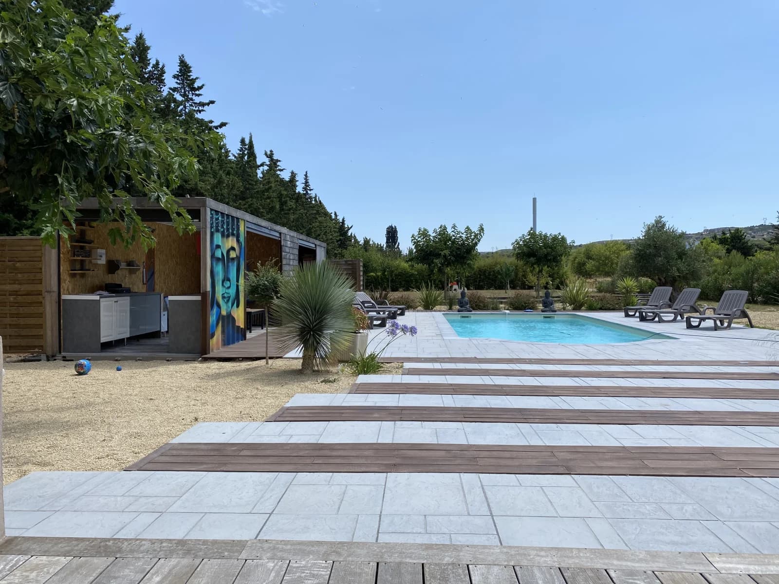 Salle de réunion dans Villa avec jardin luxuriant et piscine rafraîchissante - 1