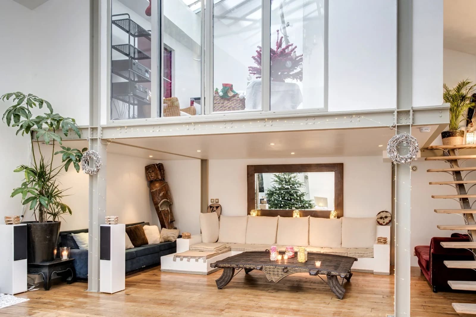Space Loft under glass roof with 7m high ceilings - 2