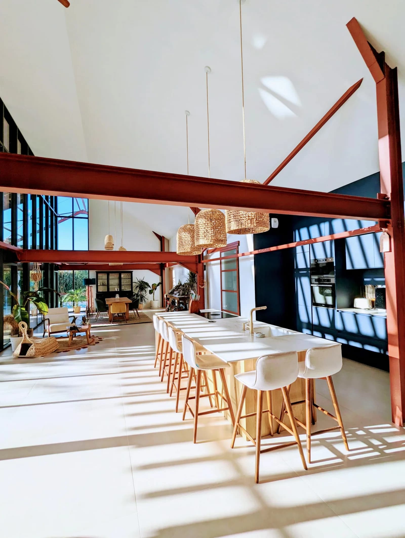 Nantes: maison en pierres, hangar et piscine privée