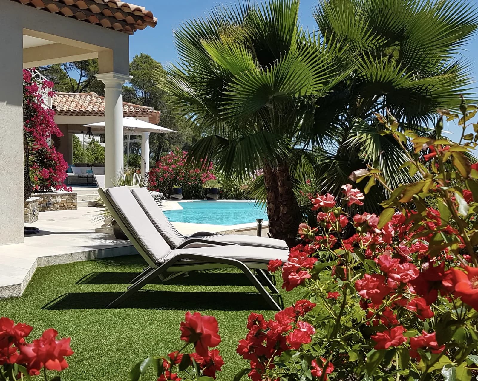 Meeting room in Pretty new villa with beautiful garden and swimming pool - 1