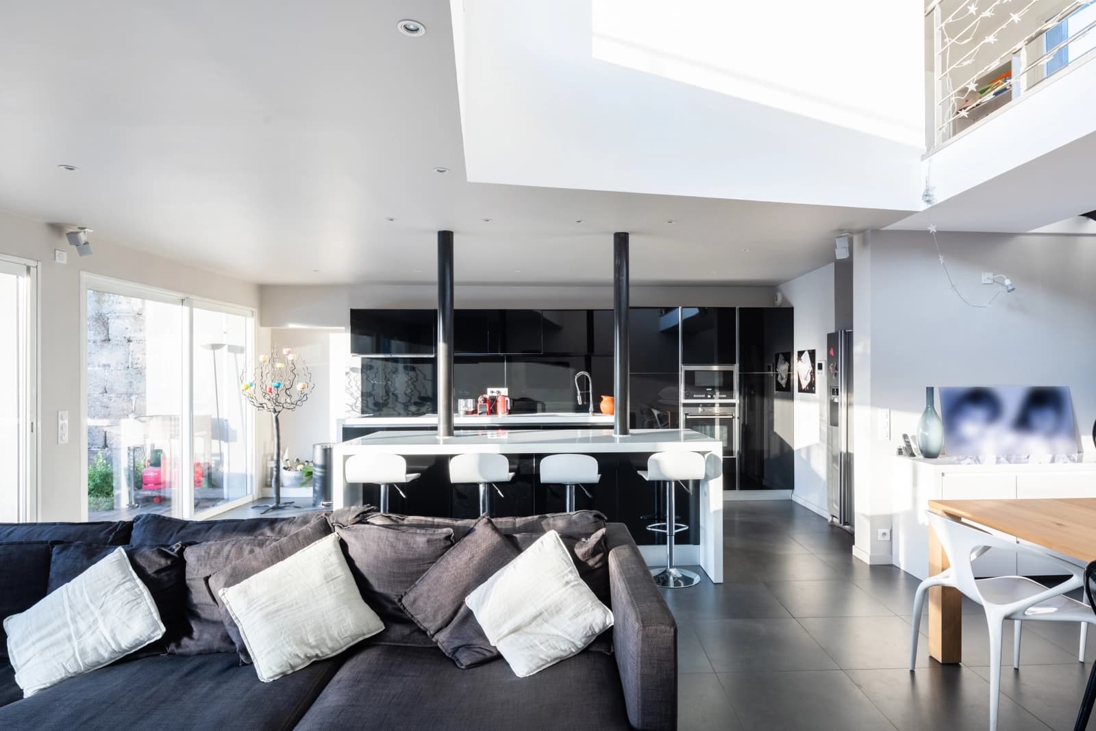 Meeting room in Haut-Brion Home - 1