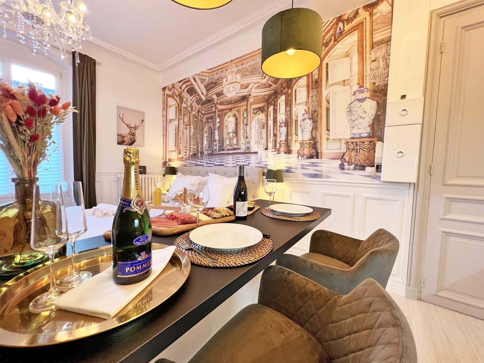 Meeting room in La Marquise - Cosy Flat -Jacuzzi - Senlis - 1