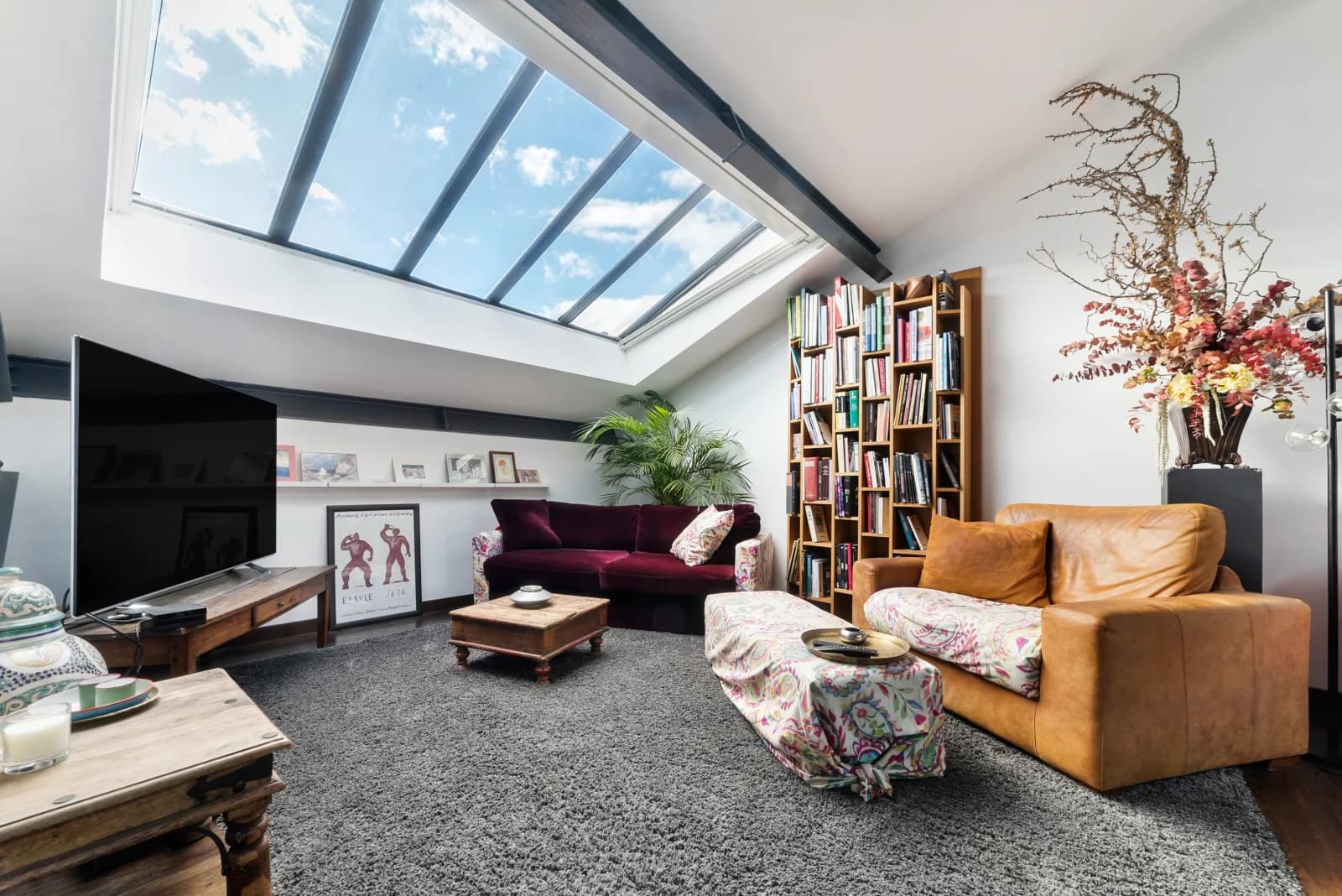 Salon dans Loft sous verrière avec terrasse ensoleillée à Belleville - 1