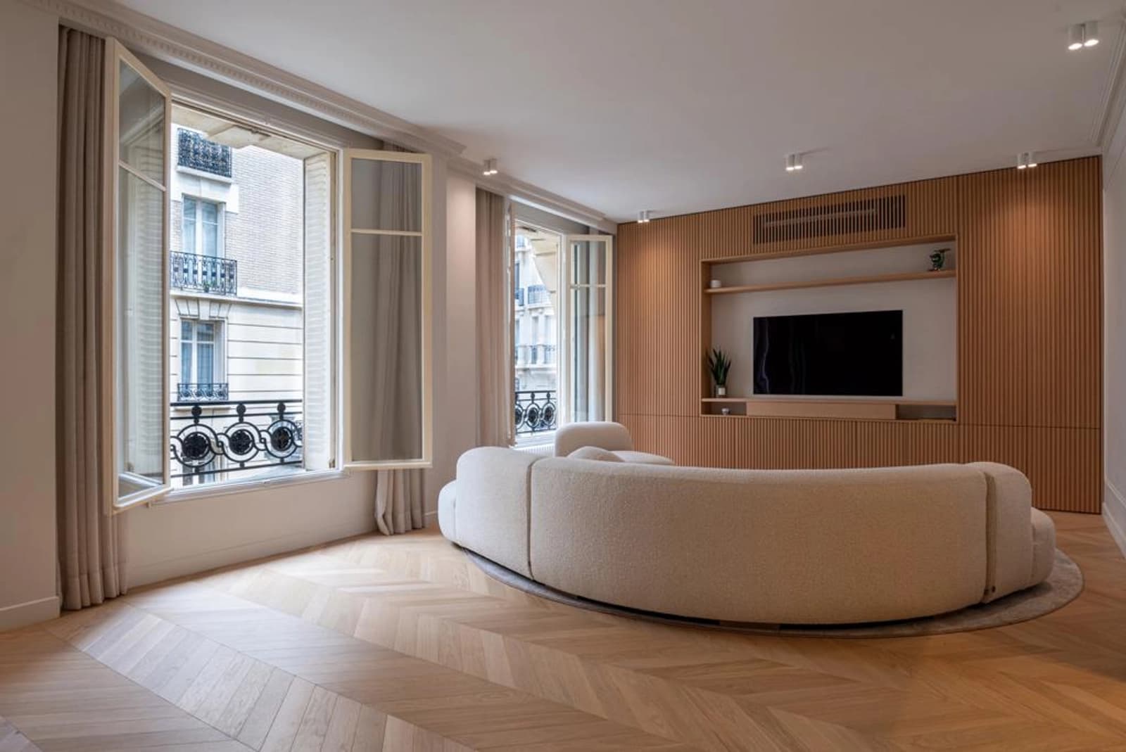 Living room in Sublime, light-filled luxury apartment with view - 1