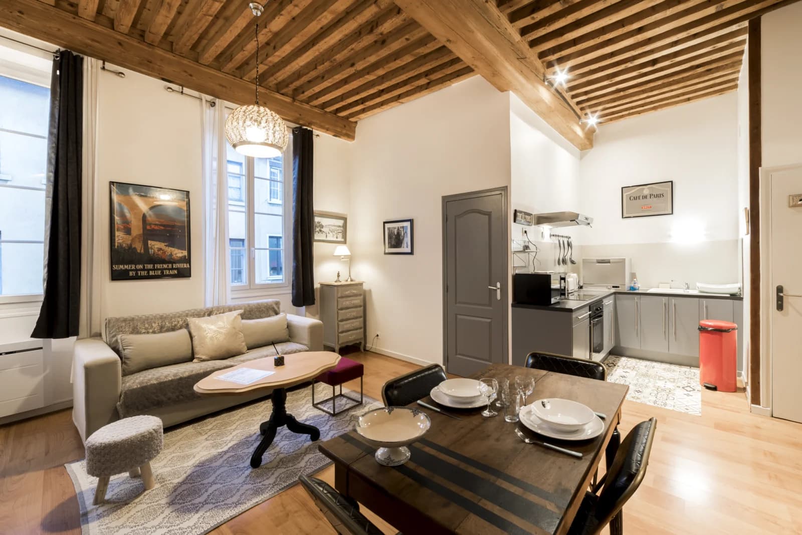 Salon dans Trion: 42m² authentiques et charmants près Vieux Lyon - 1