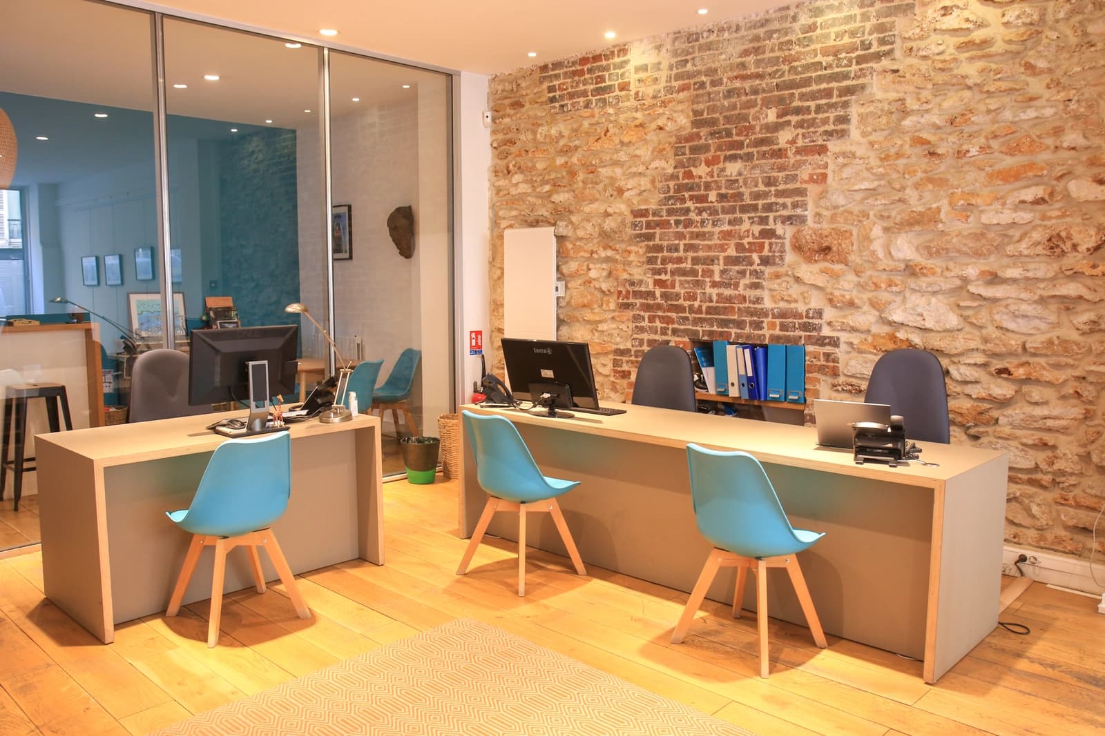 Space Travel-friendly co-working space - 4