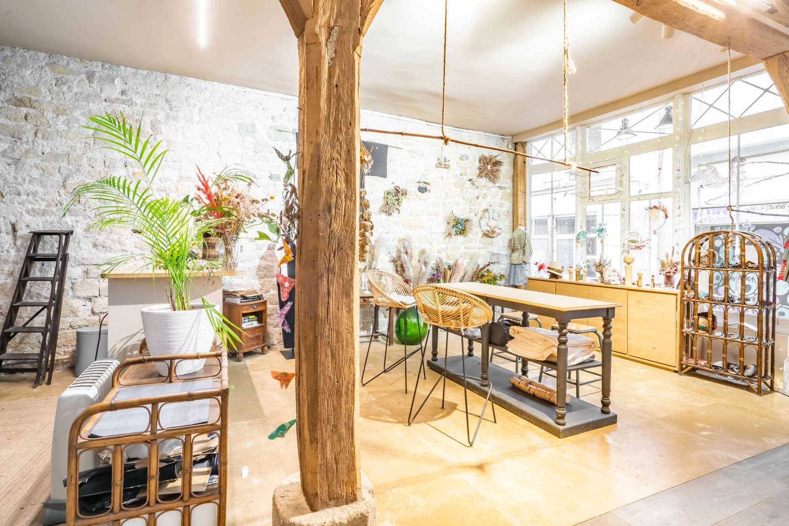 La Bastille: espace style atelier au coeur de l'animation