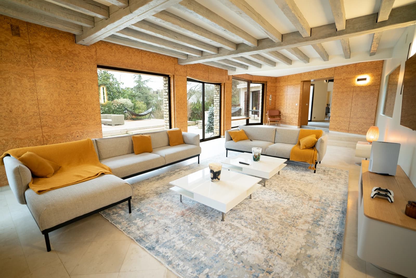 Salon dans Élégante villa sur les rives pittoresques de la Seine - 1