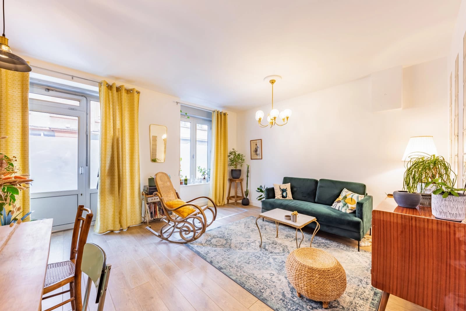 Ancien atelier cosy avec son espace extérieur privatif