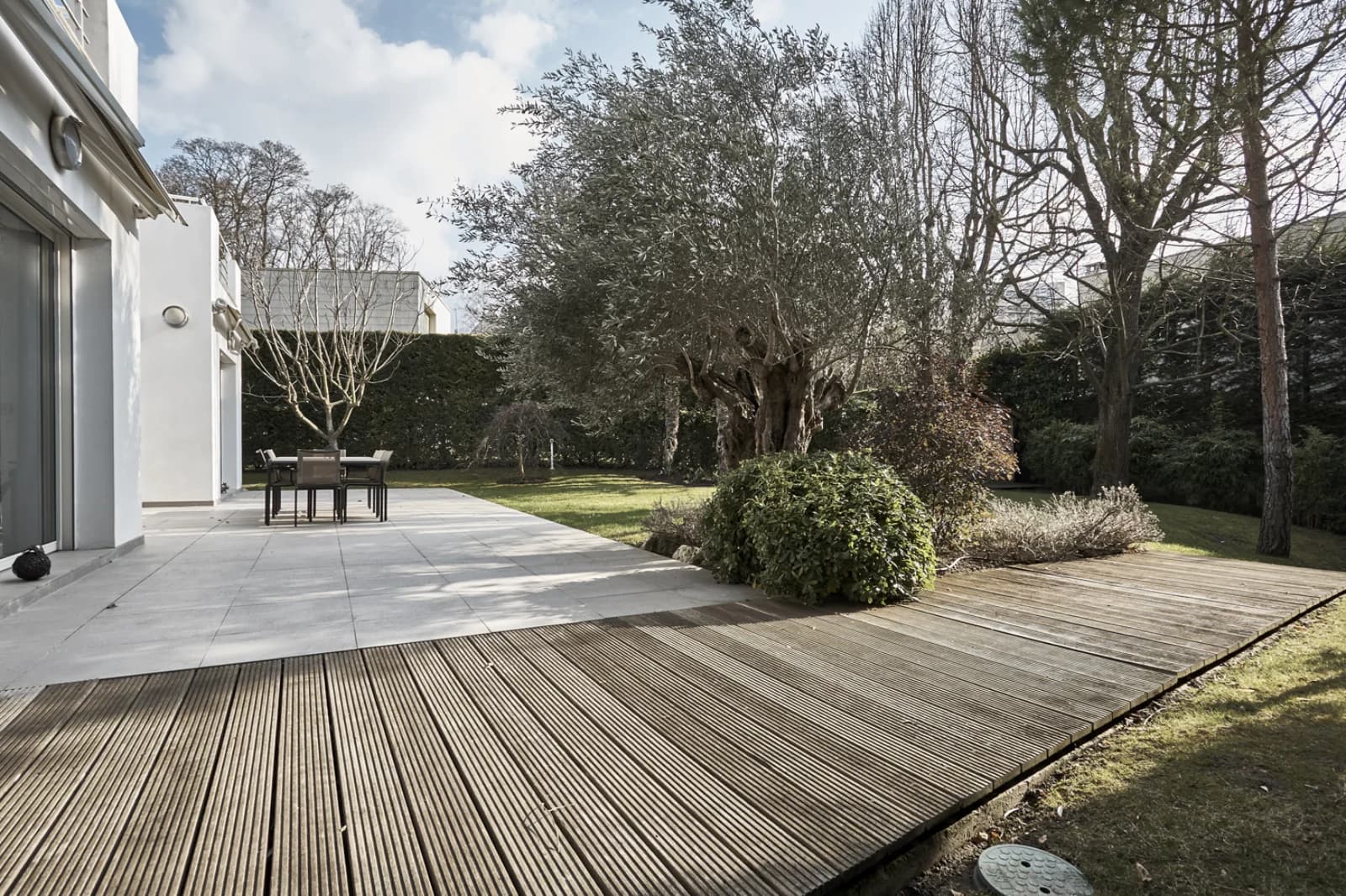 Salle de réunion dans Espace atypique et lumineux avec terrasse et jardin privé - 1