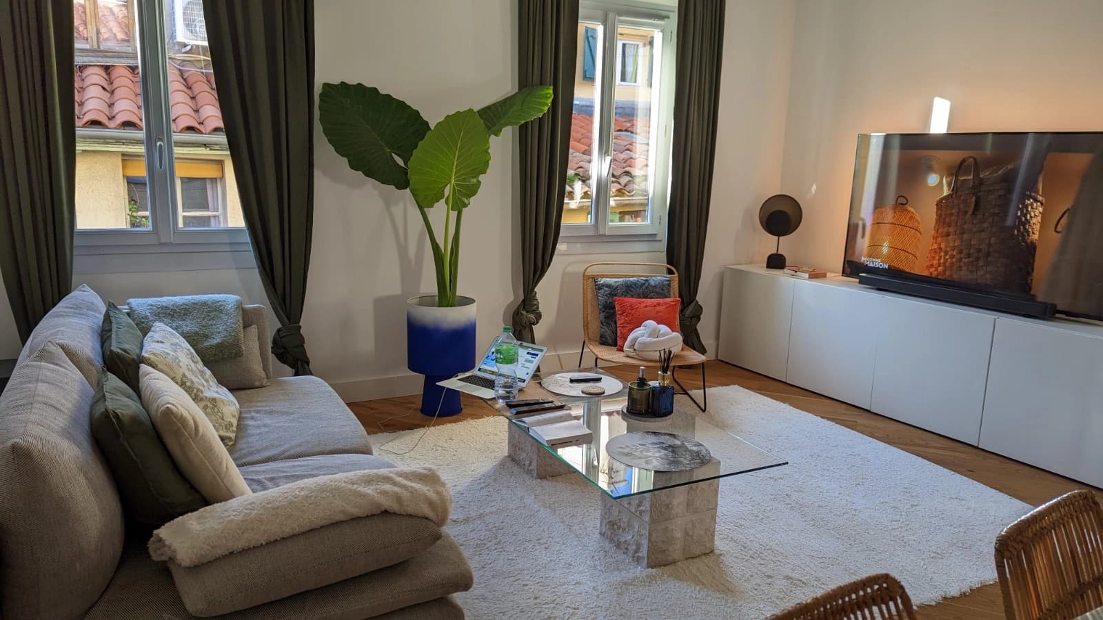 Living room in Absolutely quiet apartment - 1
