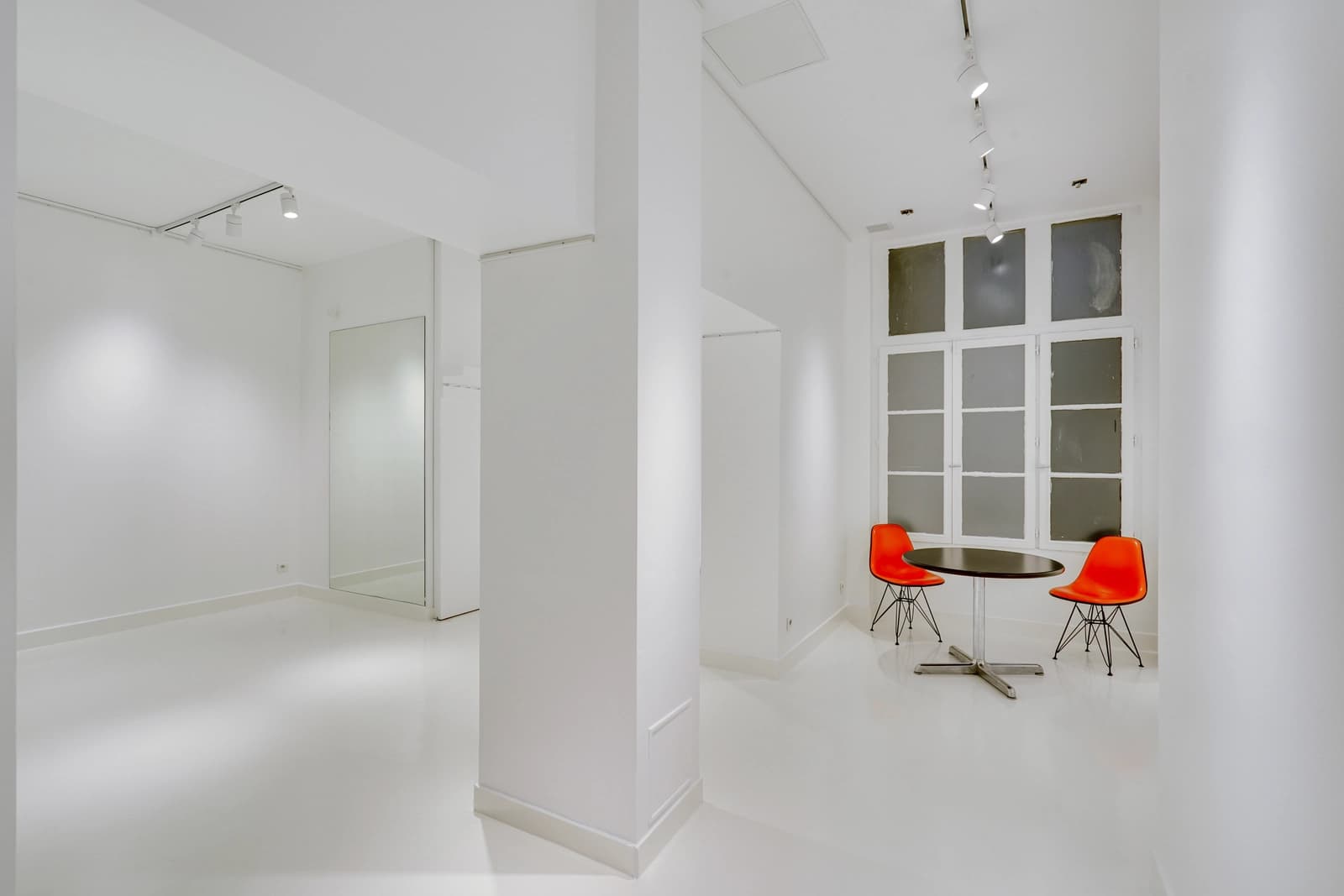 Space A luminous store in the heart of the Marais - 1