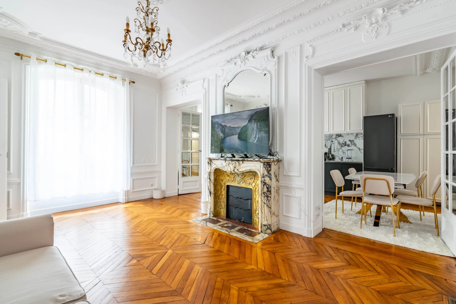 Espace Haussmannien chic et épuré à Paris - 1