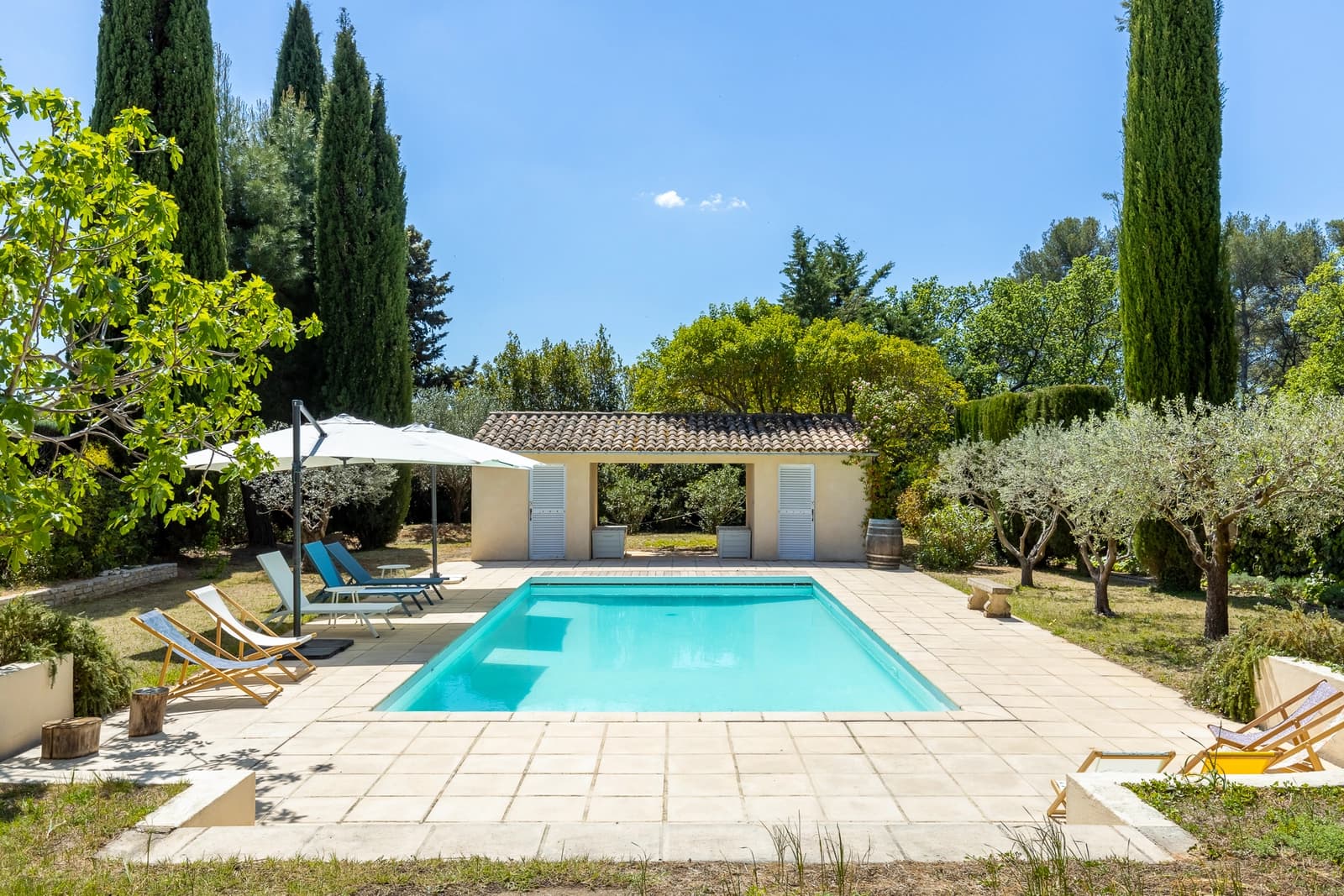 Espace Maison provençale au pied des collines ensoleillées - 1