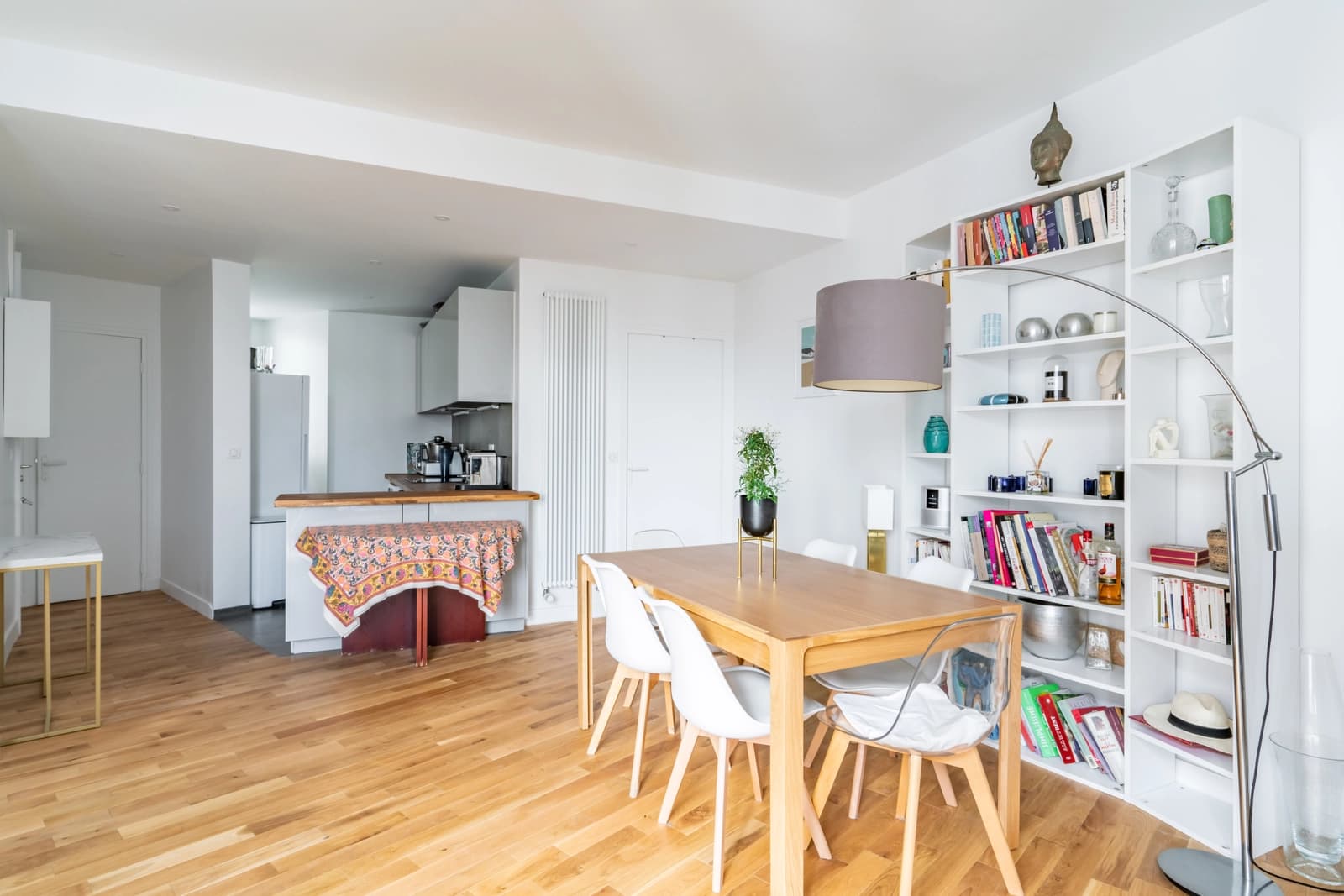 Salle de réunion dans Appartement Arts Déco, une élégance intemporelle - 0