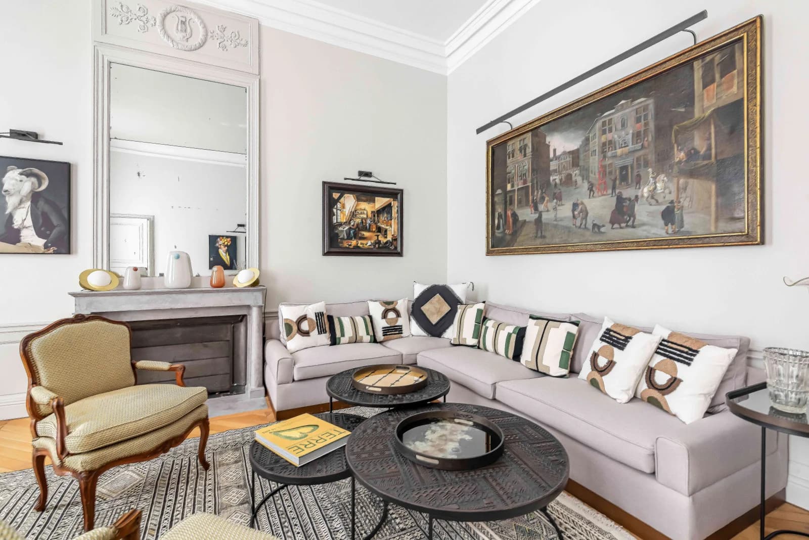 Space Apartment in a private mansion | Bon Marché - 1