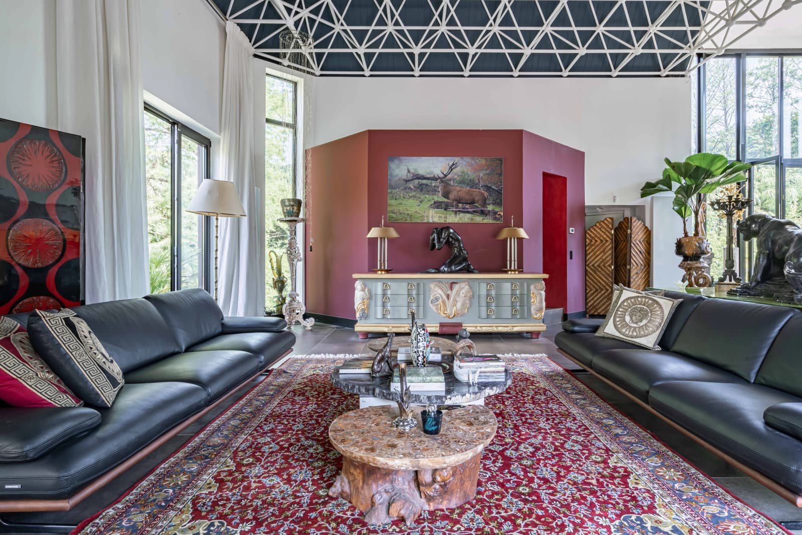 Salon dans Utopia Home: une demeure de rêve et d'évasion - 1
