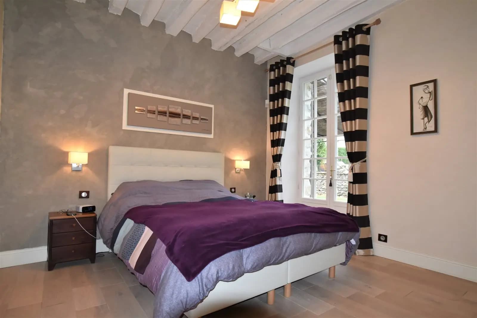 Bedroom in Charming mansion with 4600 m² garden - 1