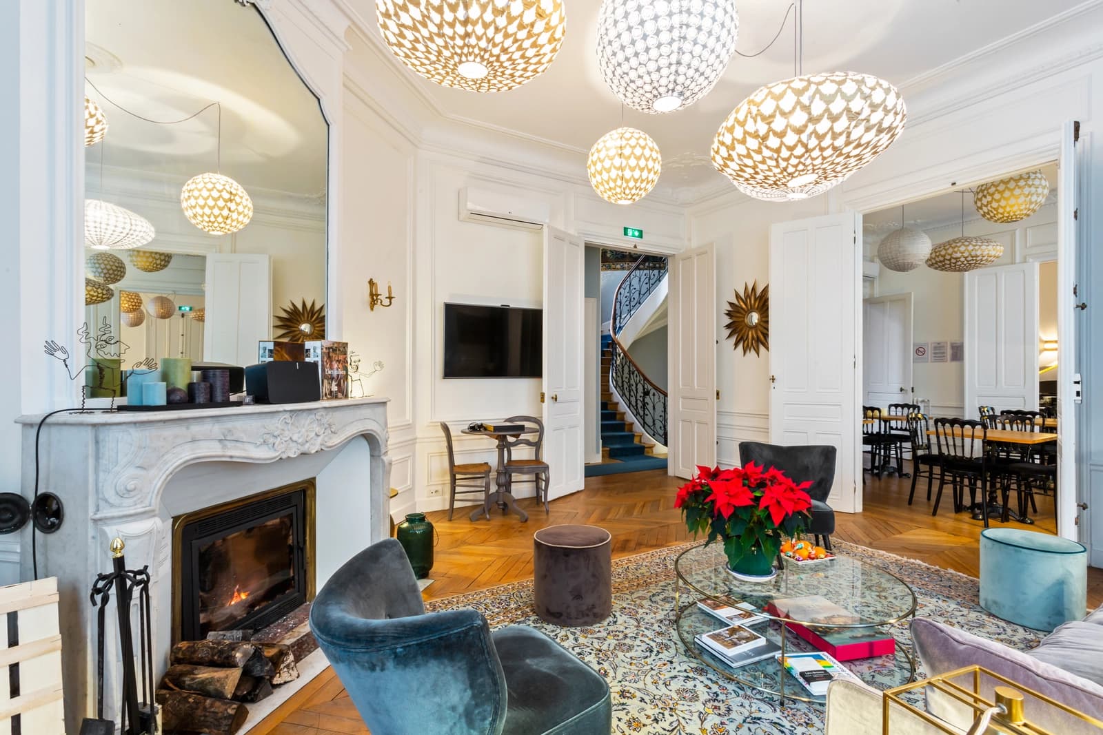 Meeting room in Atypical mansion - 1