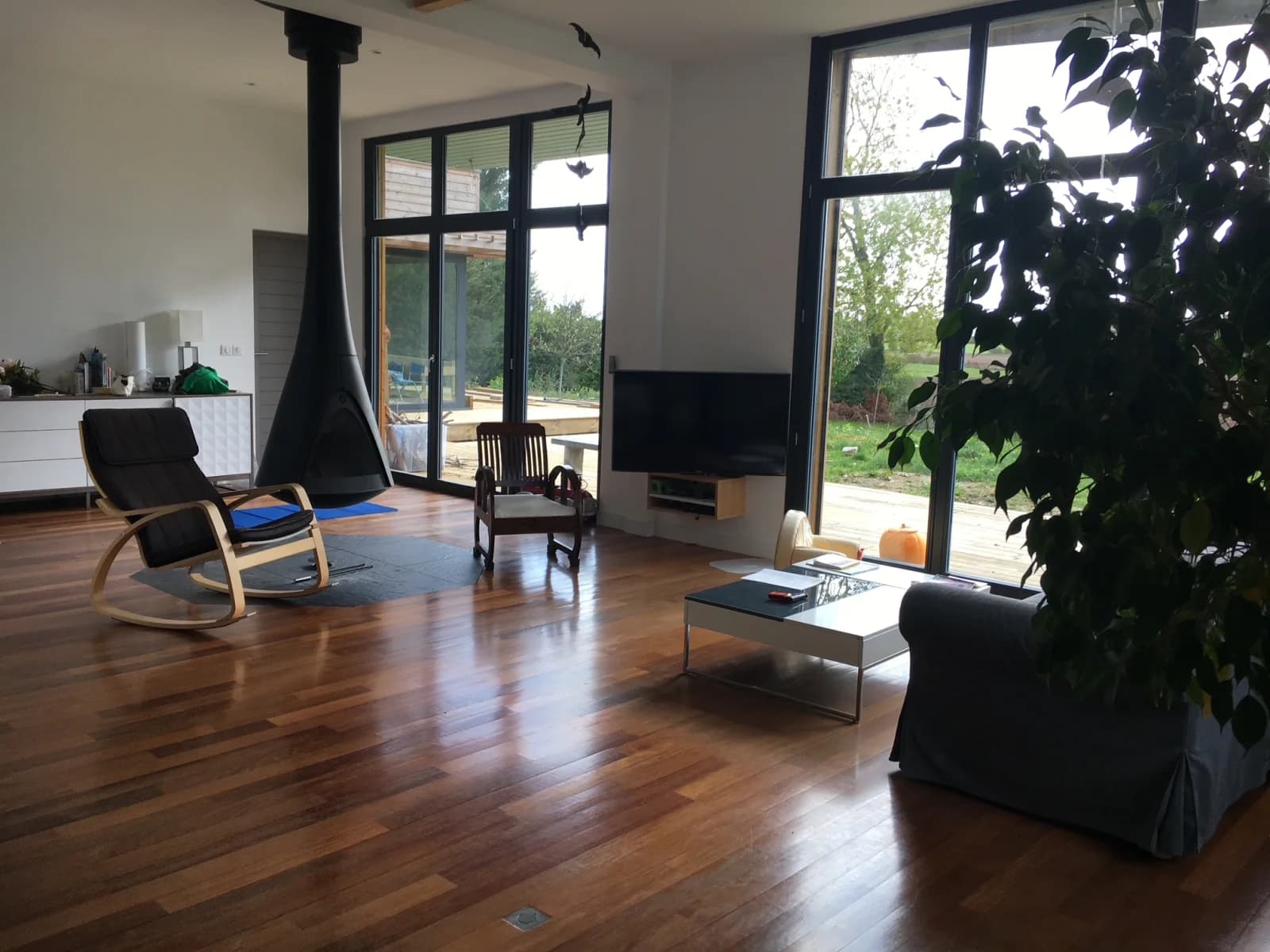 Espace Maison en bois lumineuse et spacieuse y Piscine intérieure chauffée - 1