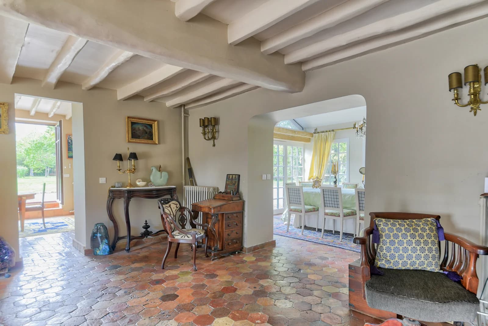 Meeting room in Sublime 15th century manor house - 1
