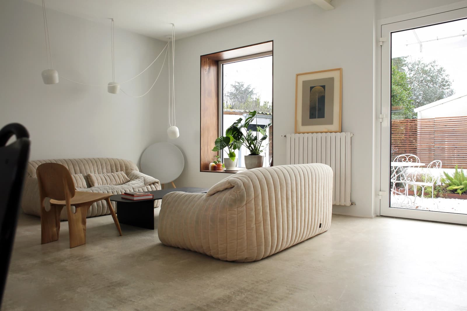 Salon dans Maison d'architecte d'intérieur au design soigné - 1