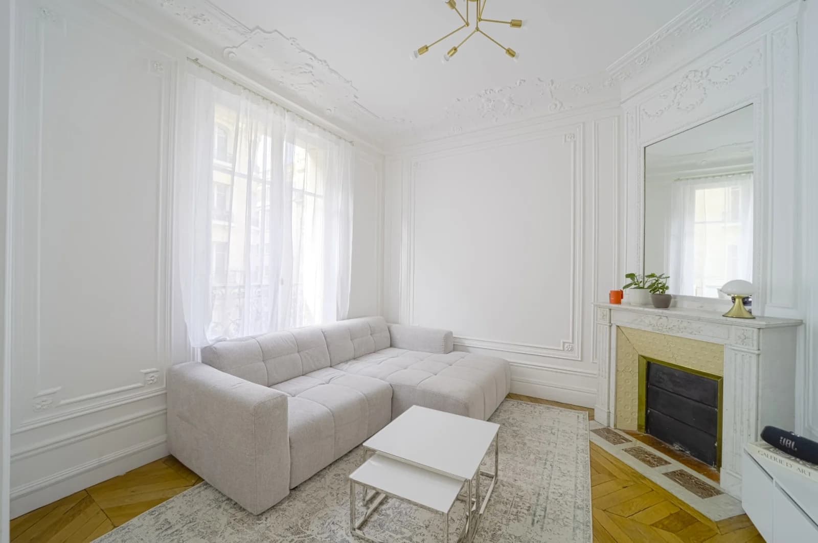 Space Haussmanian apartment in the heart of Paris - 1