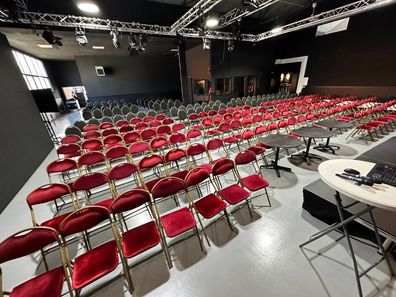 Space Filming set 10 minutes from Lille! - 4