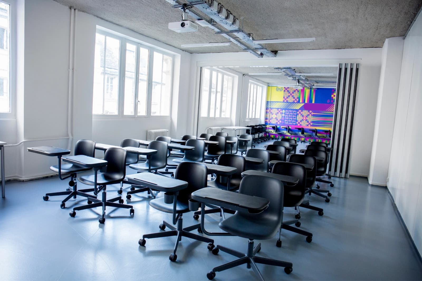 Salle de réunion dans Grand atelier d'artiste lumineux au coeur de Paris - 1