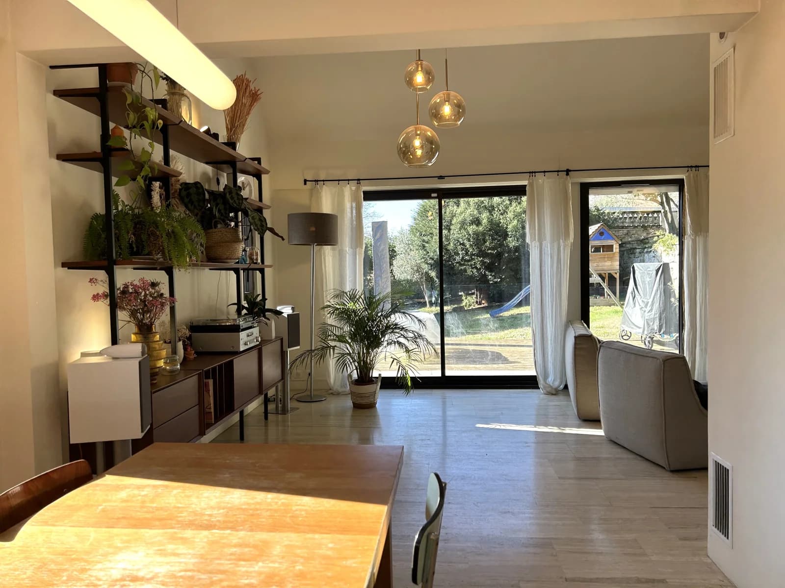 Space Large bright house with large outdoor space near Paris - 1