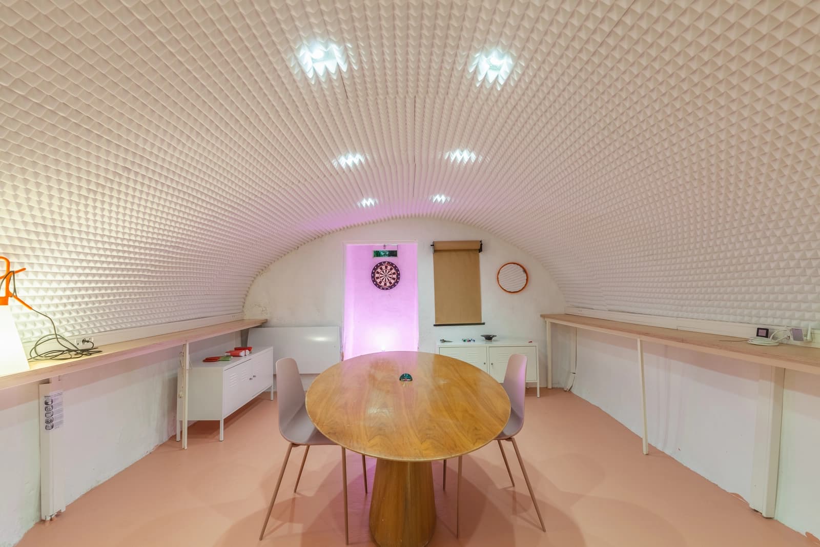 Meeting room in Showroom space Offices - 1