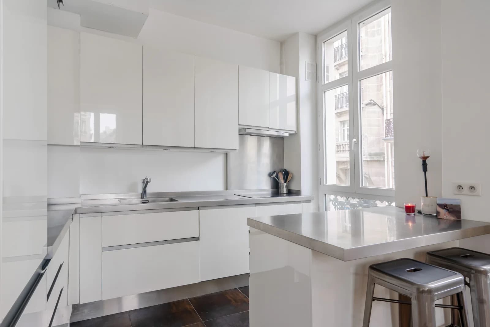 Space Large bright Haussmann apartment Paris 17 - 2