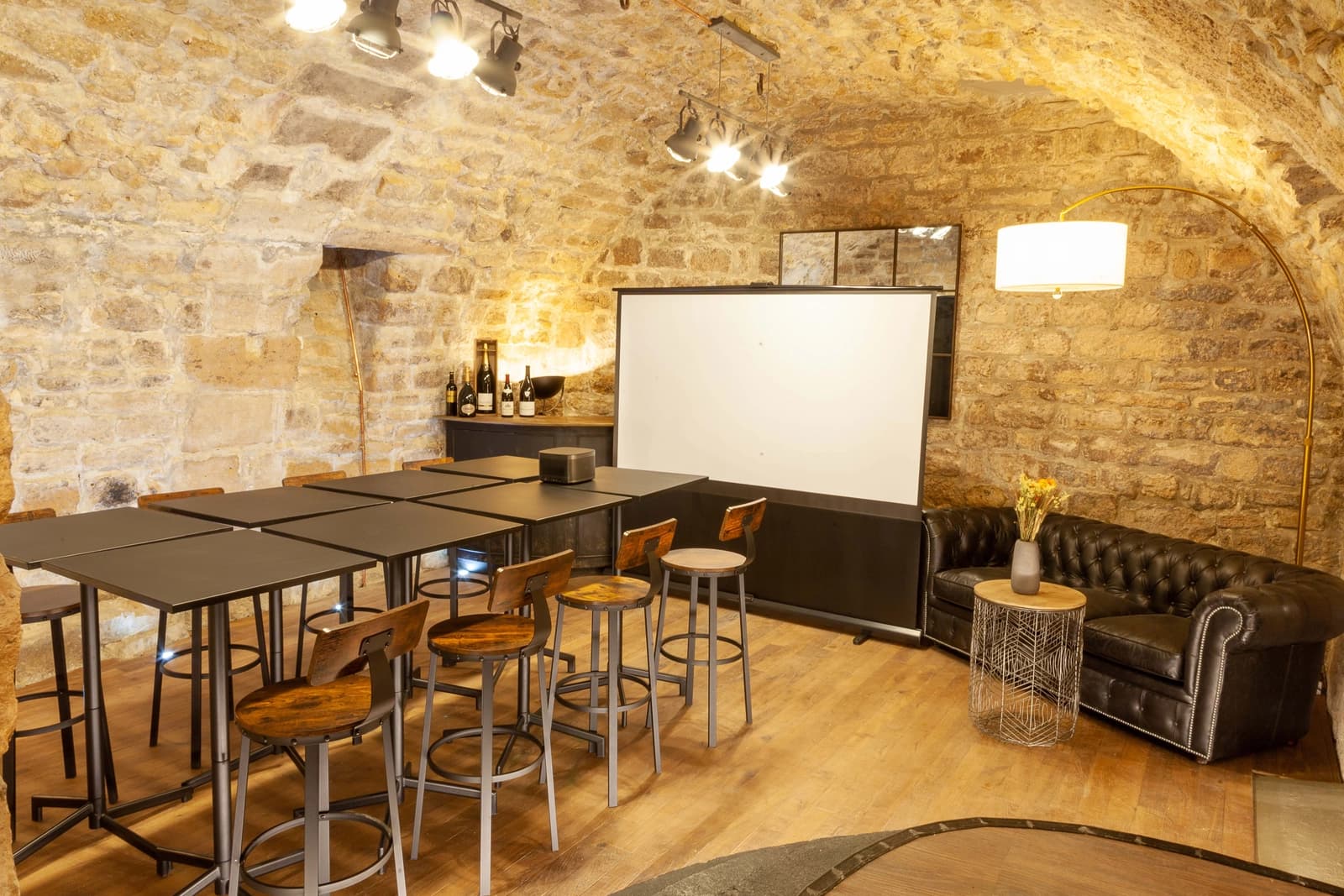 Salle de réunion dans Paris historique: caves voûtées au charme authentique - 1