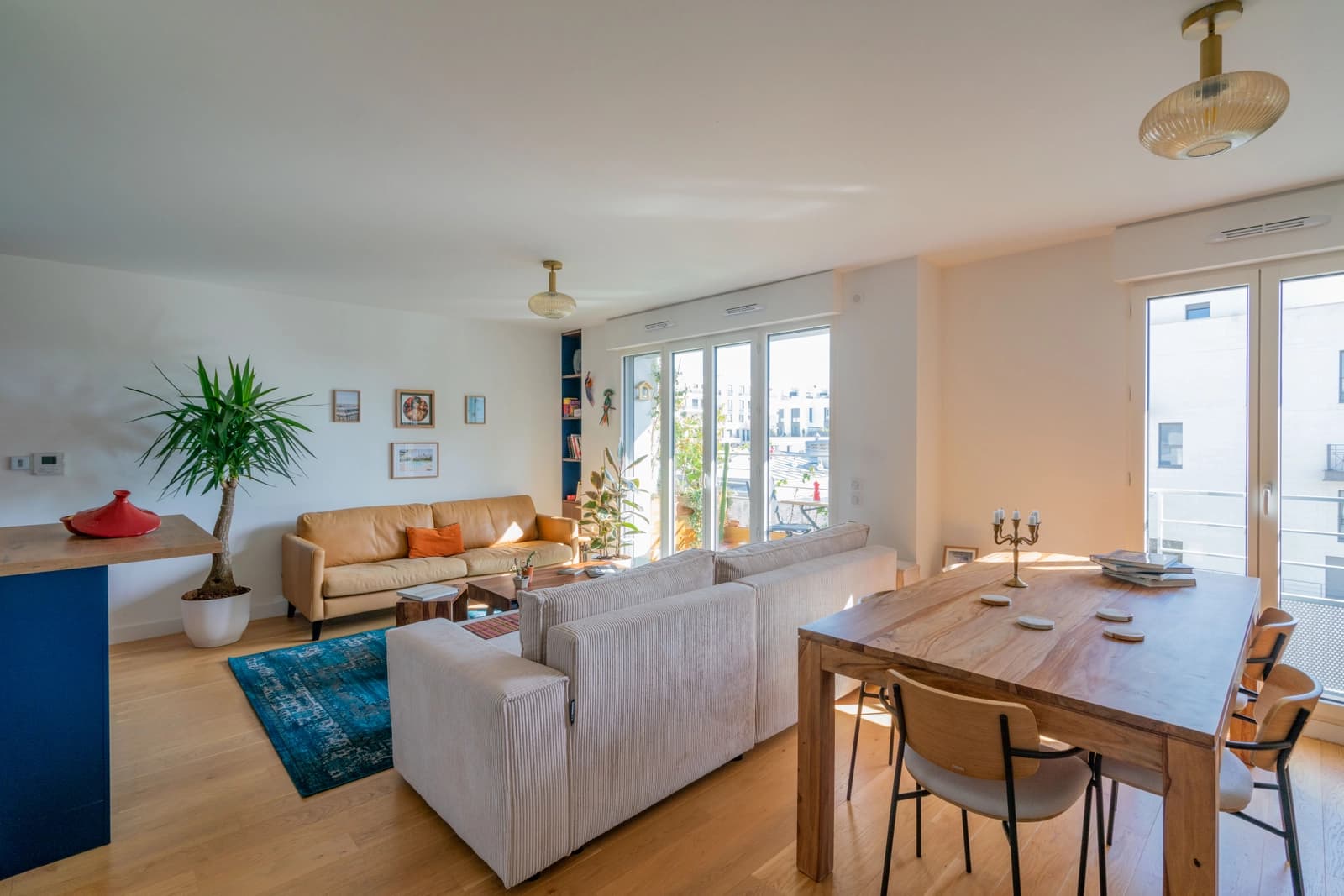 Salle de réunion dans Charmant appartement lumineux agrémenté d'une terrasse - 0