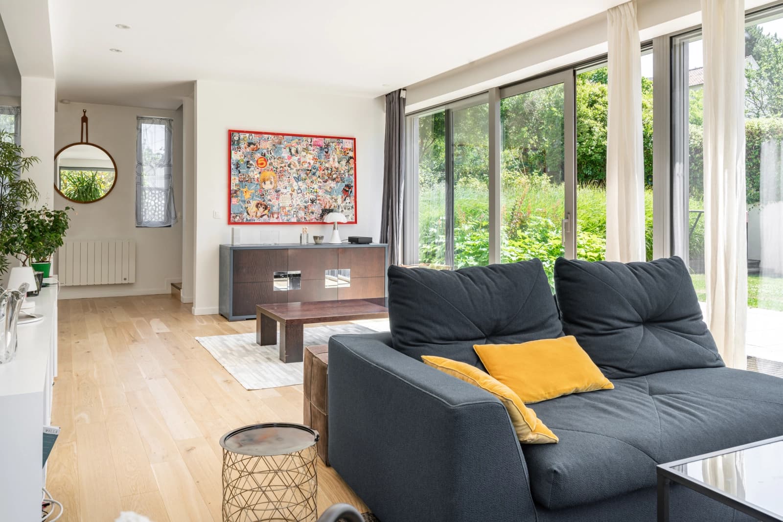 Living room in Contemporary architectural house - 1