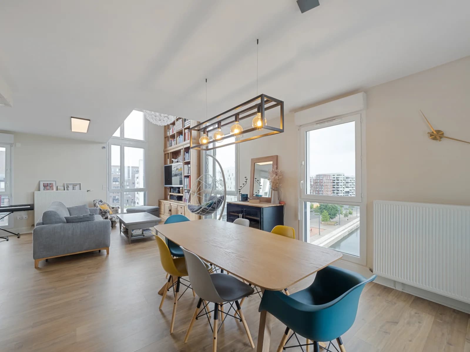 Meeting room in Large living room with Seine view - 0