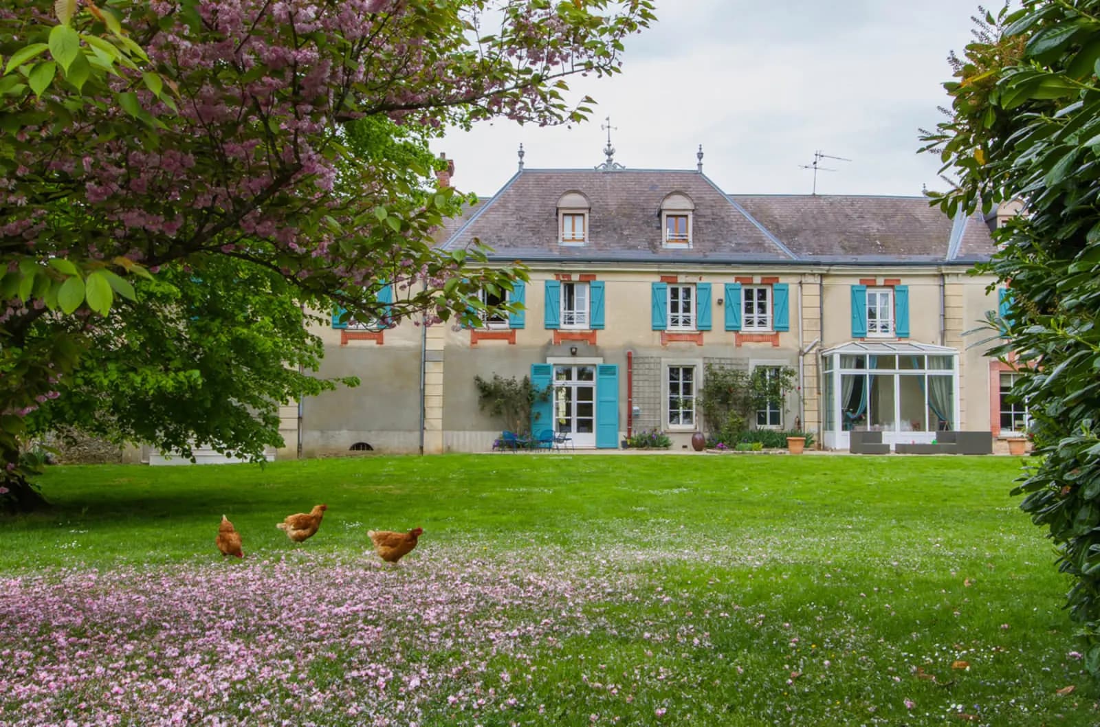 Salle de réunion dans Ferme alliant modernité et charme authentique - 1